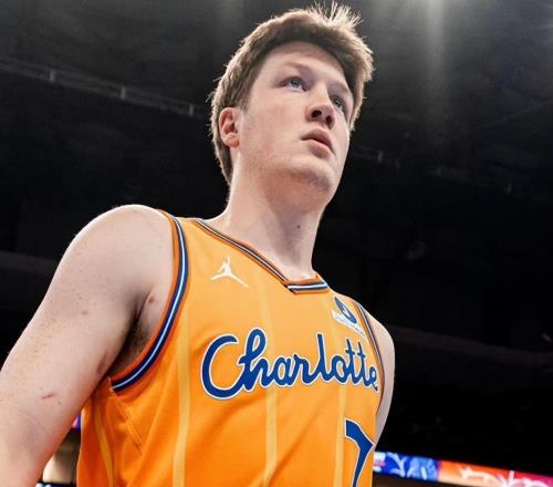 253記三分球!就在今天,2項前無古人的NBA紀錄被克神達成了