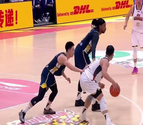 CBA最新消息!廣東最適合的本土鋒線曝光,或被朱芳雨重金挖走