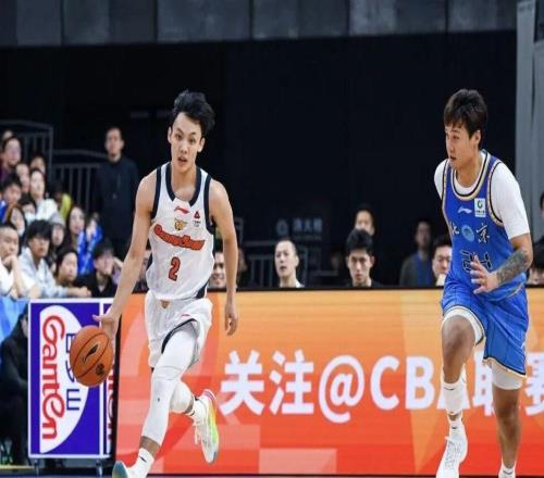 CBA動態(tài)更新！京粵大戰(zhàn)前瞻，焦泊喬確定缺席，崔永熙徐杰深夜發(fā)言，廣東改變戰(zhàn)術(shù)