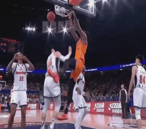 扣瘋了！正負(fù)值+33！蓋帽王徹底統(tǒng)治廣東隊(duì)