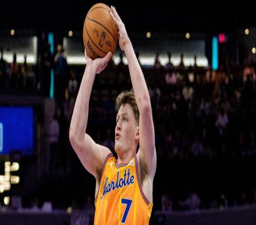 4號秀轟26+11+8，真要破塵封80年神紀錄！率隊大爆冷送哈登神助攻