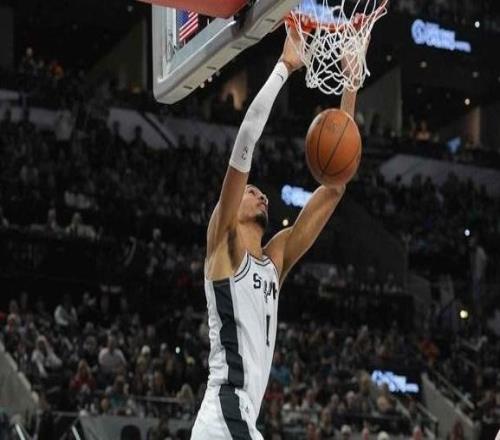 5換1拿26年前五順位打包換文班名嘴西蒙斯開出離譜報價！