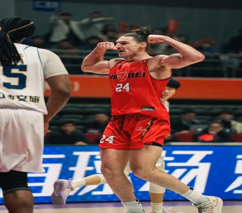 火線馳援！斯蒂爾完成在高速男籃的注冊，有望出戰客戰山西的比賽