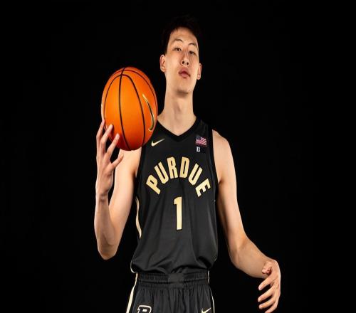 恭喜！中國男籃18歲2米15新星入選籃球峰會：看齊王治郅阿聯