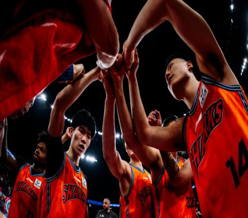 CBA最新排名出爐！上海32分大勝殺回第一，黑馬掀翻遼寧沖進(jìn)12強(qiáng)