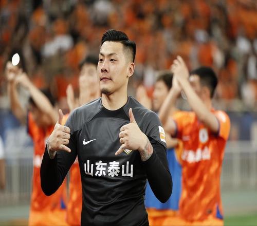 鄭智沒有看錯這位97后門神，剛亮相就零封對手，帶領西海岸獲勝