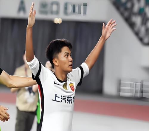 意外！大連英博花大價錢引進(jìn)的邊后衛(wèi)，為何本賽季沒在中超踢首發(fā)