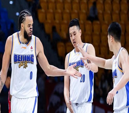 拿頂薪有啥用8罰0中+丟絕殺坑慘球隊(duì)，球迷怒噴：已成了街溜子