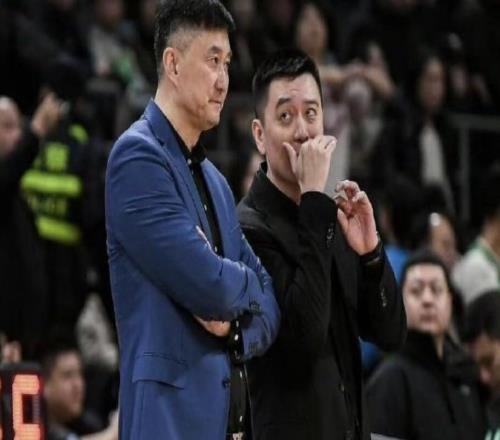 楊鳴談廣東現狀：外援持球過多，讓球隊丟失了拿手的進攻組織