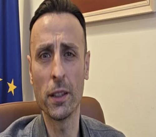 貝巴：B費(fèi)的視野和閱讀比賽能力頂呱呱，前鋒最想有這種隊(duì)友