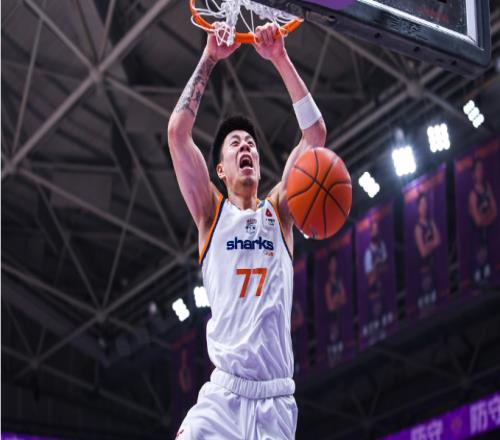 聯(lián)賽第一！上海12連勝送天津7連敗李添榮20分張鎮(zhèn)麟屢秀暴扣