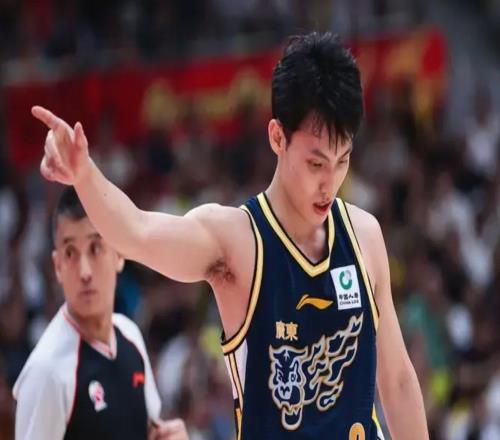 夢幻開局，徐杰3中3連得7分，廣東開局161領先北京