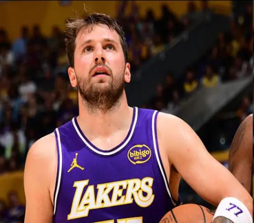 湖人近12戰(zhàn)11勝!東契奇3月轟558分談MVP榜排名下降:不懂能做啥