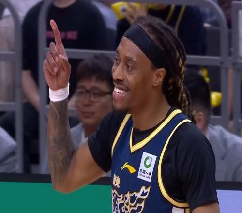 確認不打了!男籃內線國手退出廣東隊,杜鋒慘遭北京隊20分大逆轉