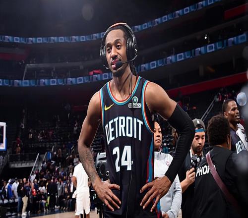 后場核心的實力！活塞后場新星只能給坎寧安打替補真是有些可惜