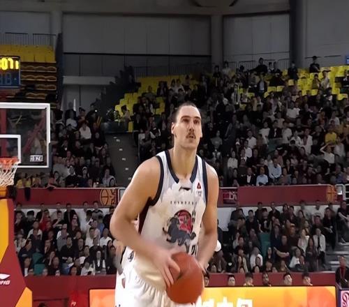 23次失誤釀苦果!山東男籃94100負山西,三連勝終結排名跌至第六