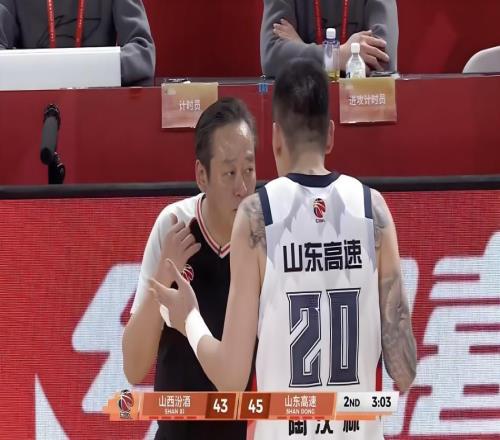 苦澀23次失誤！山東男籃窩火1戰，于德豪又坑邱彪，新援驚艷2雙！