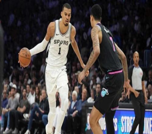 單賽季包攬MVP+DPOY有多難歷史僅3人達成，22歲新星有望上榜！