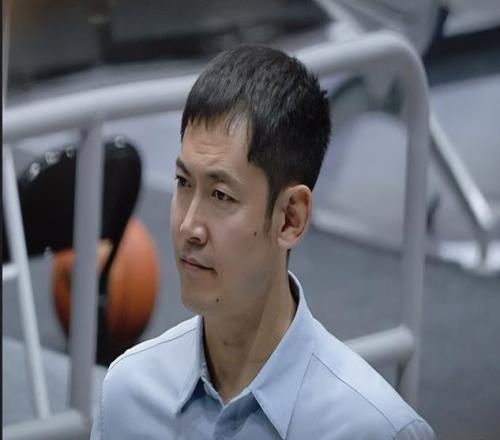 全力沖擊季后賽！張慶鵬：后面的比賽沒有退路贏球比過生日更重要