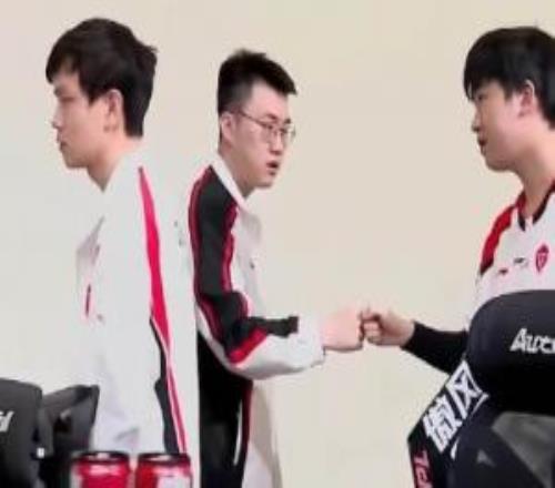 百萬撤離令人羨慕吧友們?nèi)绾卧u價Wayward羨慕naiyou假賽卻百萬撤離