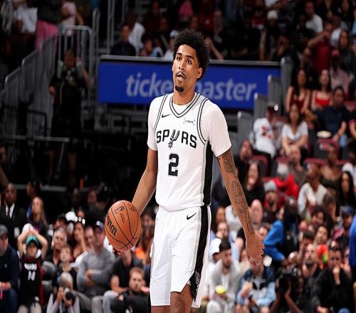 已經(jīng)是一名相當優(yōu)秀的第六人了！馬刺榜眼郎的成熟度其實并不低