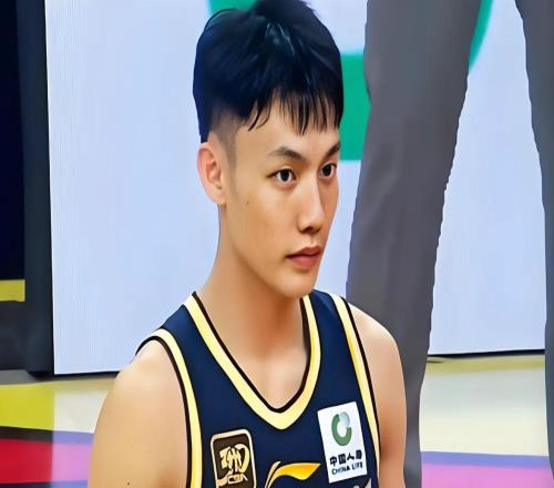 廣東3消息！徐杰王者歸來，張皓嘉打滿全場，杜鋒感謝球迷