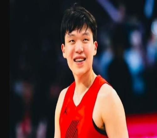 楊瀚森吃NBA首T，會罰多少錢廣東媒體人不滿：至少噴幾句垃圾話