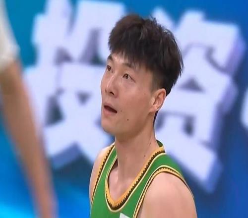 遼寧主帥：鄢手騏防守皮特森非常優(yōu)秀為球隊(duì)提供了很大的幫助