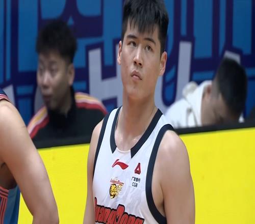 狂勝四川48分！家政值得先發(fā)，廣東5人滿分，有1人還打出夸張數(shù)據(jù)