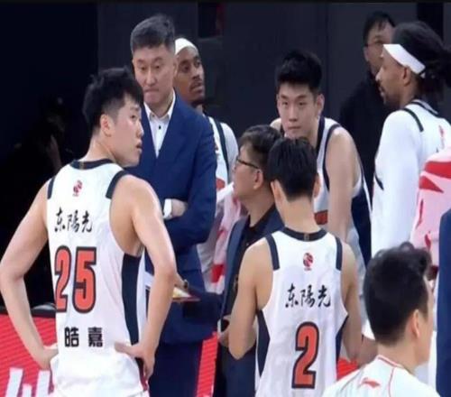 廣東男籃釀48分慘案，上海男籃三殺山西，深圳男籃25分大勝吉林