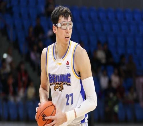 趙睿24+6+5三分爆發(fā)！北京2分險勝同曦麥基11+9周琦10+9