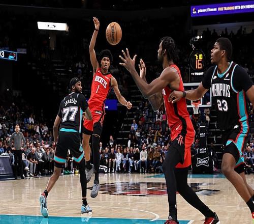 不擔(dān)任先發(fā)控衛(wèi)后，火箭后場新星各方面的表現(xiàn)都有了明顯的提升