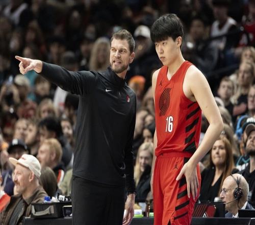 隊(duì)史首次進(jìn)季后賽！楊瀚森場均17分9板3助1帽！開拓者主帥攤牌了