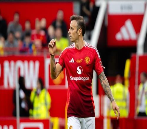 曼聯(lián)傳奇隊53擊敗南安普頓傳奇隊，貝爾巴托夫罰丟一粒點球