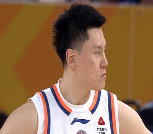 CBA：張鎮麟15分國手16分，豪取13連勝，張寧低迷14