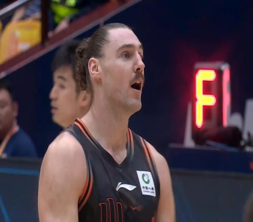 山東男籃擊敗天津，斯蒂爾化身高炮臺砍27分，約翰遜越打越穩(wěn)健