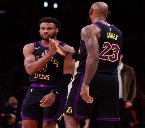 大家只是在網(wǎng)絡(luò)罵罵，現(xiàn)實(shí)里誰(shuí)不羨慕詹姆斯有布朗尼這樣的兒子