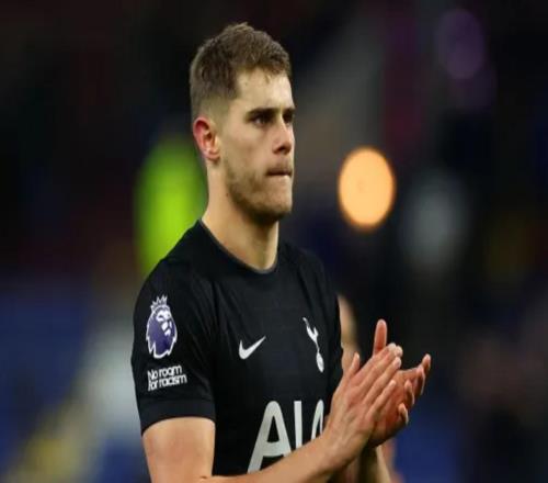 薩哈：如果范德芬具備轉會可能性，買他能幫曼聯上一個臺階