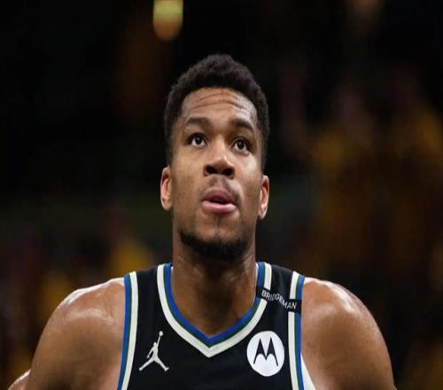 “王炸”組合降臨字母哥爭奪戰引爆NBA史上最大拍賣會