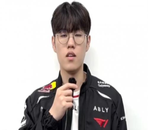 Oner：距離T1的比賽還有兩天，會努力為大家?guī)碛腥さ谋荣? loading=