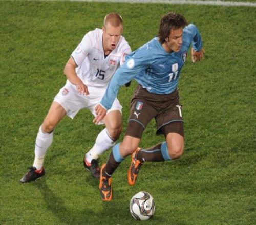 維埃里看好的接班人，不到23歲兩奪意甲銀靴，卻不適合中國聯賽