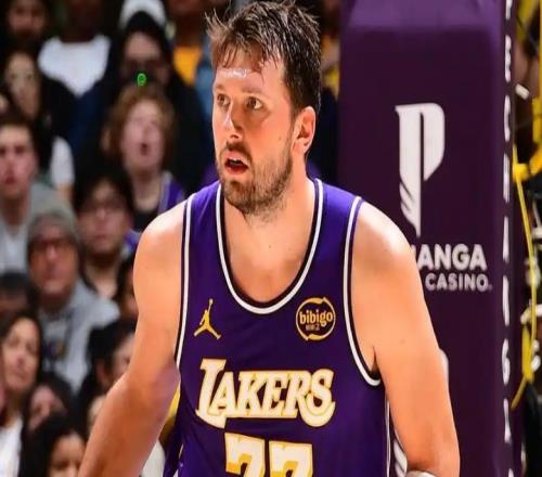 湖人127113戰勝騎士球員評價：4人優秀，3人及格，2人低迷