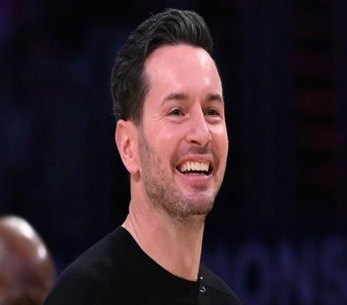 時隔15年，湖人首次連續兩個賽季常規賽均達成50勝