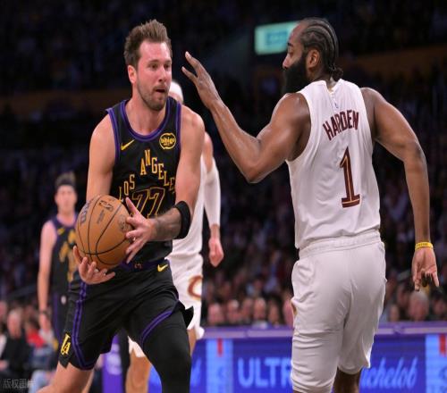 杜蘭特27+5+8+2無(wú)緣今日最佳球員！因?yàn)闁|契奇42+5+12+2創(chuàng)5項(xiàng)紀(jì)錄