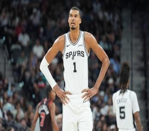 解除限時封印出場時間30+的文班亞馬或成馬刺季后賽秘密武器