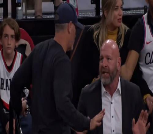 壓迫感滿滿！開拓者新老板是一個狠角色，比賽現場拷問克羅寧