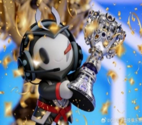 G2愚人節(jié)整活：寶正式繼承S9冠軍獎(jiǎng)杯設(shè)計(jì)師開(kāi)始重做皮膚吧