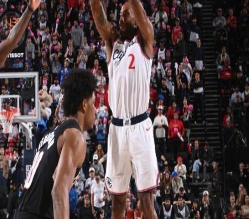 小卡創(chuàng)紀(jì)錄難救主，霍勒迪30+6+2完爆加蘭，開(kāi)拓者終結(jié)快船5連勝