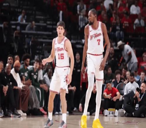 雄鹿擺爛到只剩AJ格林火箭四連勝背后藏著大隱患湖人球迷先別笑！