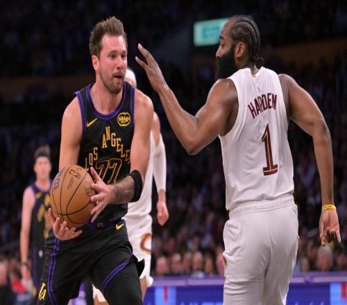 湖人四連勝鎖定季后賽，四人攜手刷爆紀錄，騎士在下一盤大棋